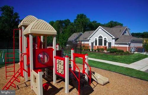 THE ENCLAVE AT ARUNDEL PRESERVE - Residential Lease