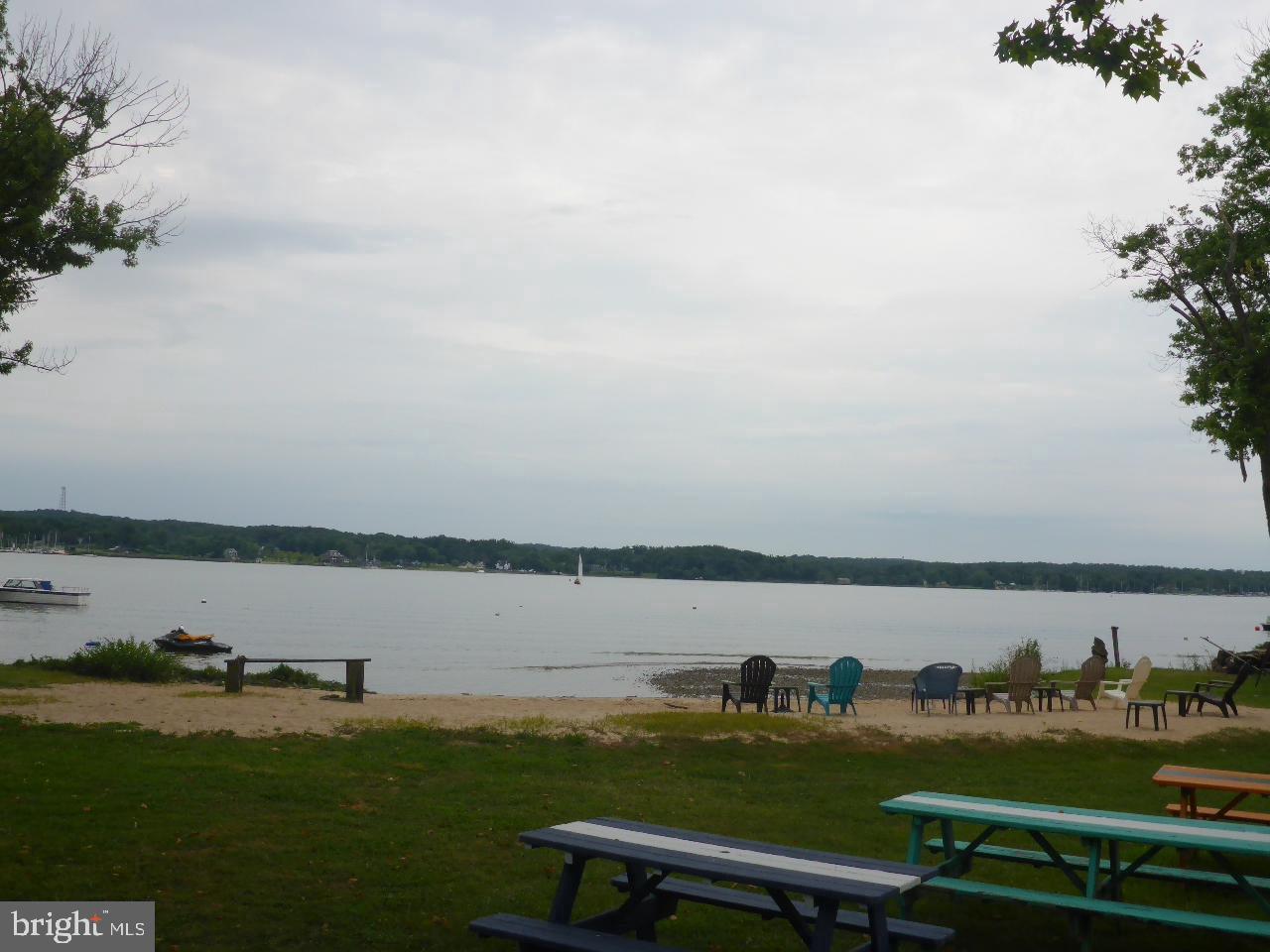 CHARLESTOWN MANOR - Land