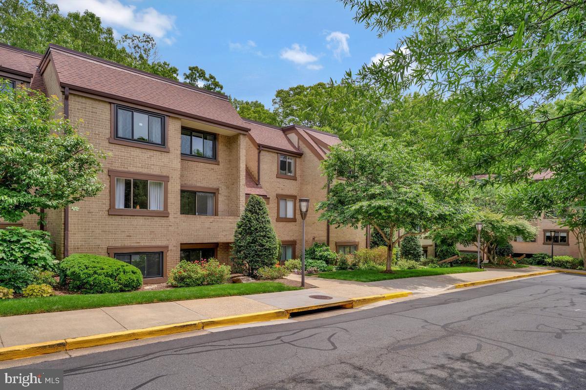 1663 PARKCREST CIRCLE 5B/200