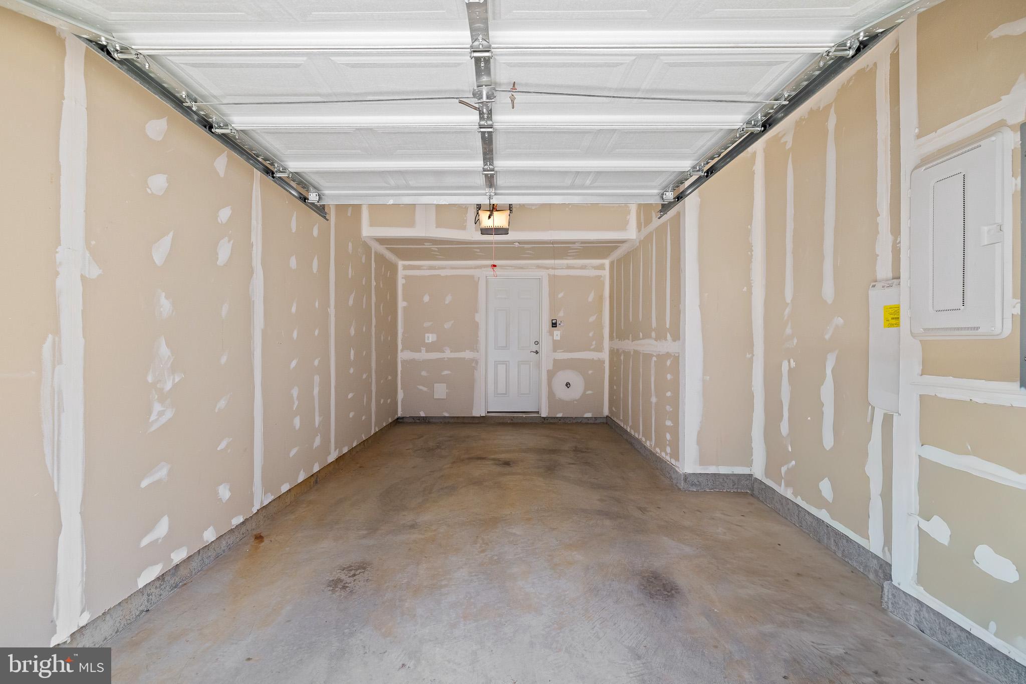 GLENN DALE COMMONS - Residential