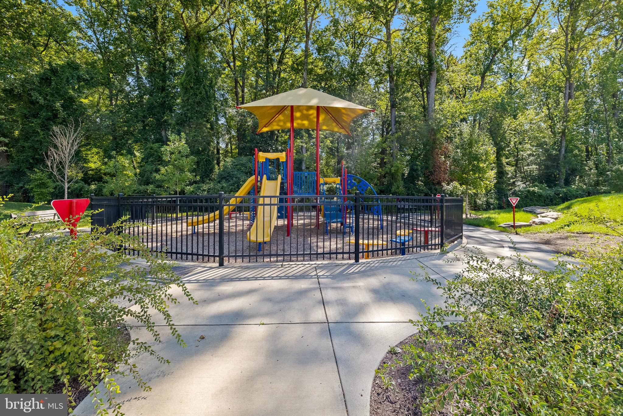 GLENN DALE COMMONS - Residential