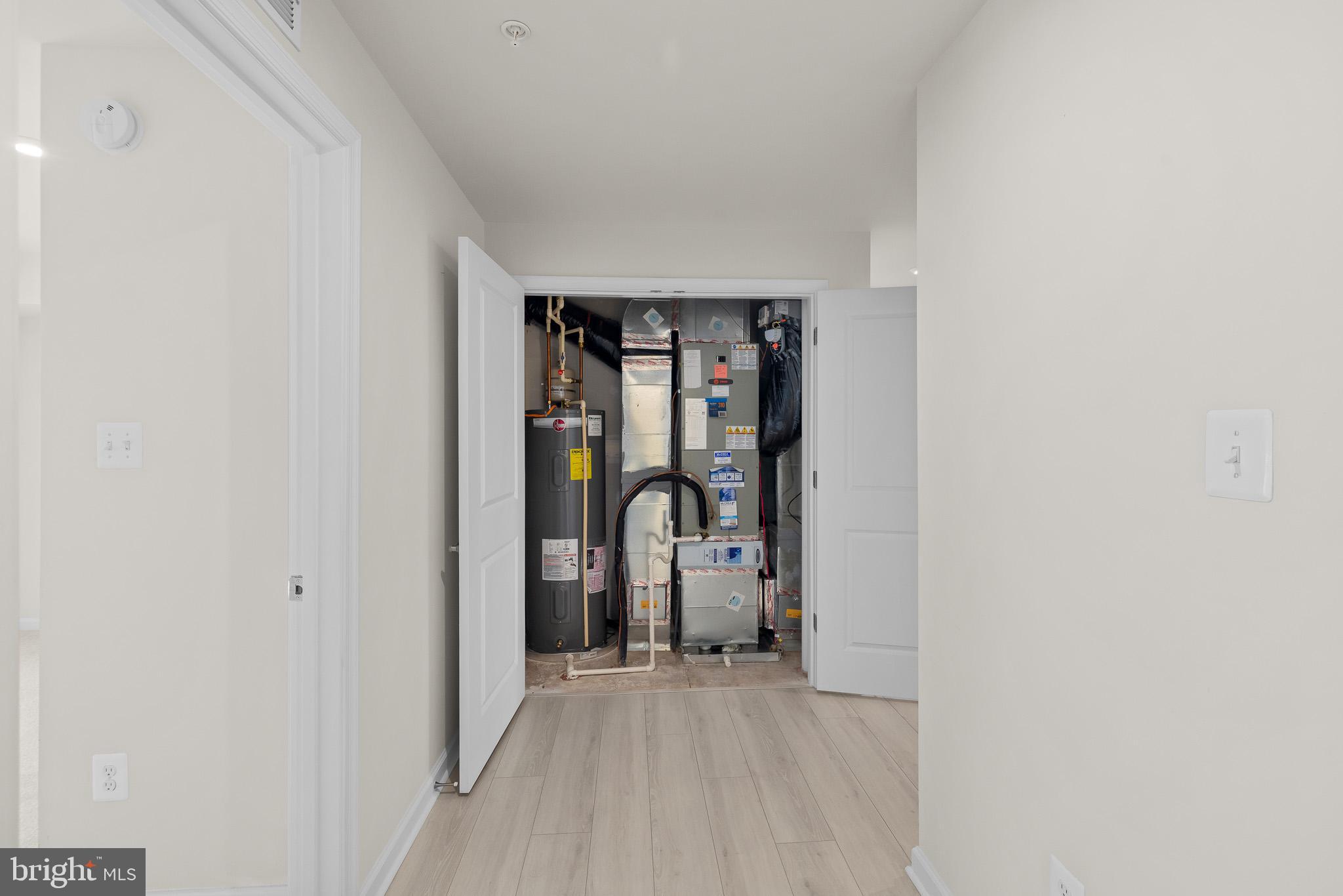 GLENN DALE COMMONS - Residential