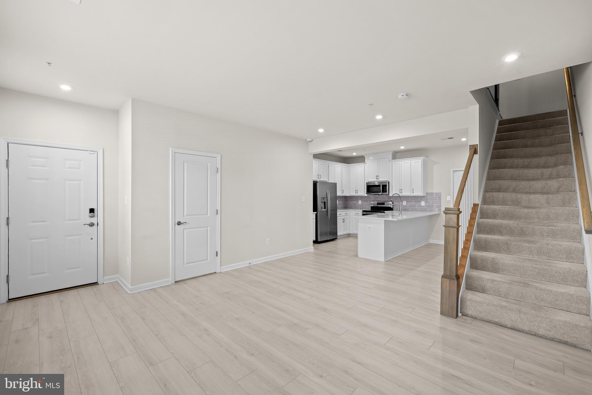 GLENN DALE COMMONS - Residential