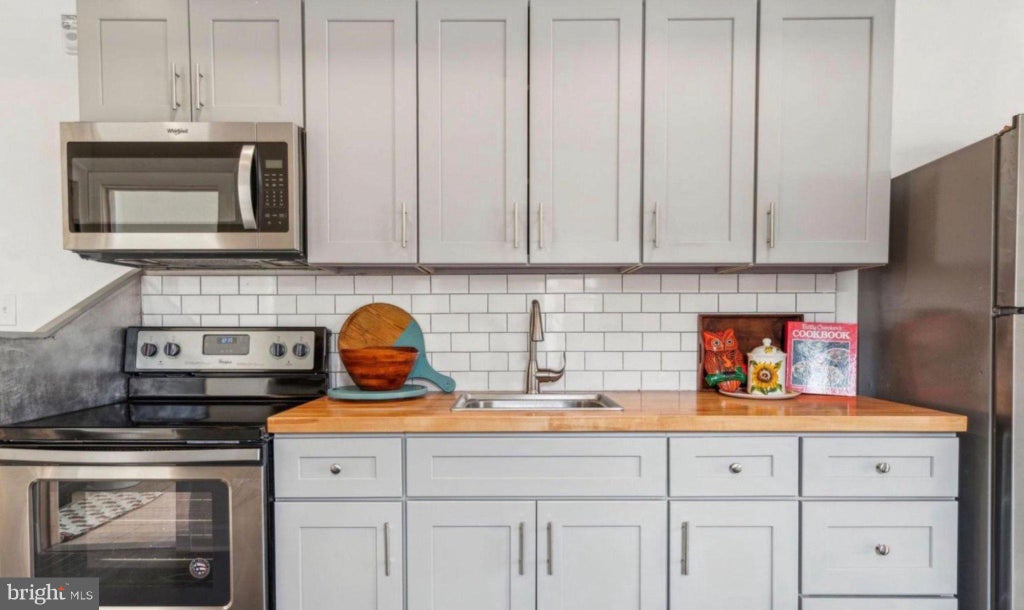 Photo of 2814 W Oxford Street #3, PHILADELPHIA, PA 19121 (MLS # PAPH2676882)