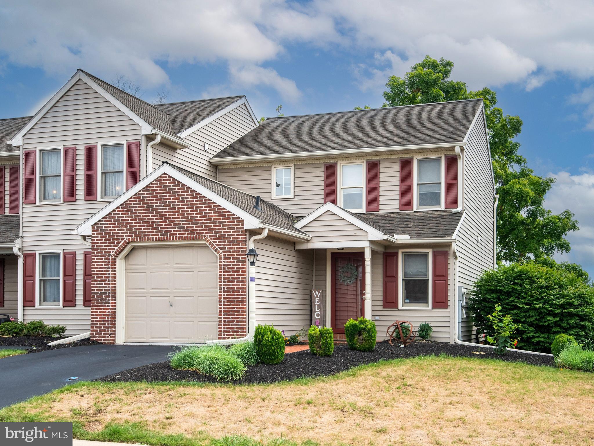 206 SAND COURT