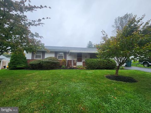 Photo of 403 S Summit Avenue, QUARRYVILLE, PA 17566 (MLS # PALA2078334)