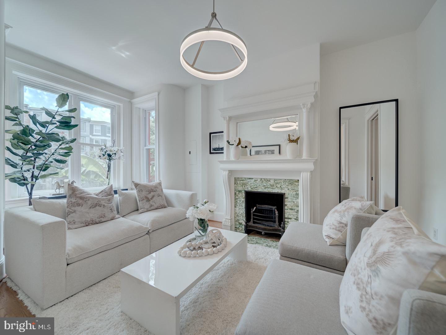 27 SEATON PLACE NW