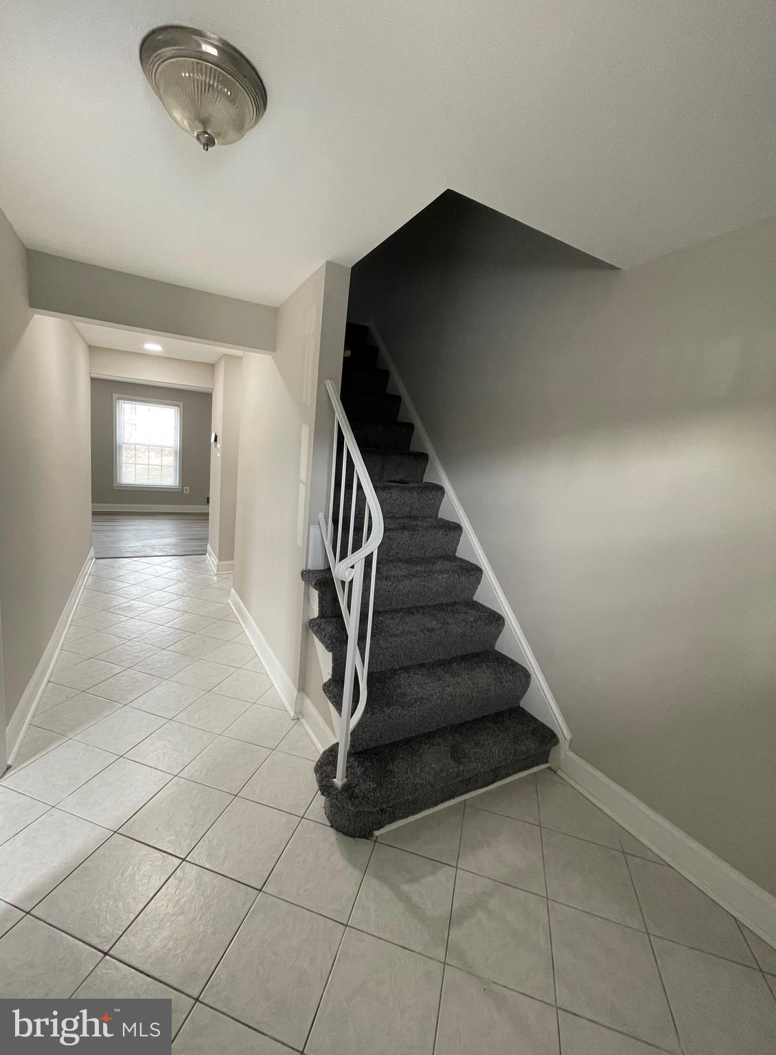 PINEWOOD HILL - Residential Lease