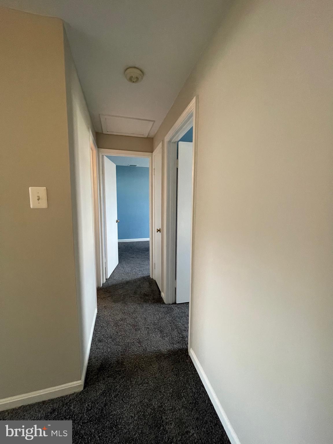 PINEWOOD HILL - Residential Lease