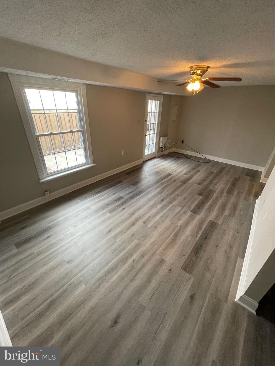 PINEWOOD HILL - Residential Lease