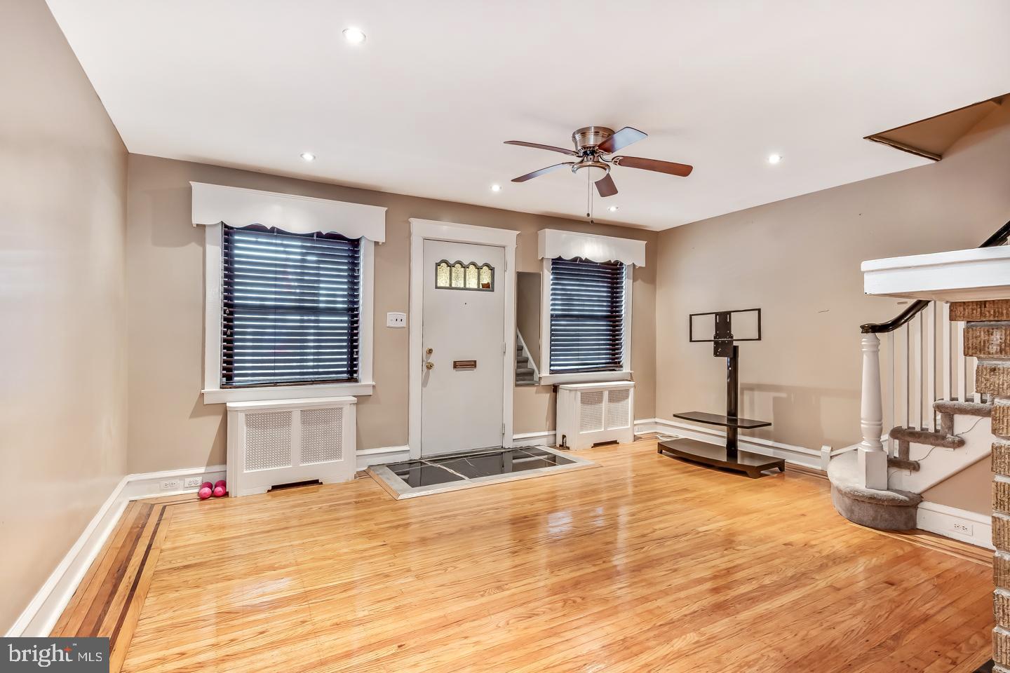 PHILADELPHIA (NORTHWEST) - Residential