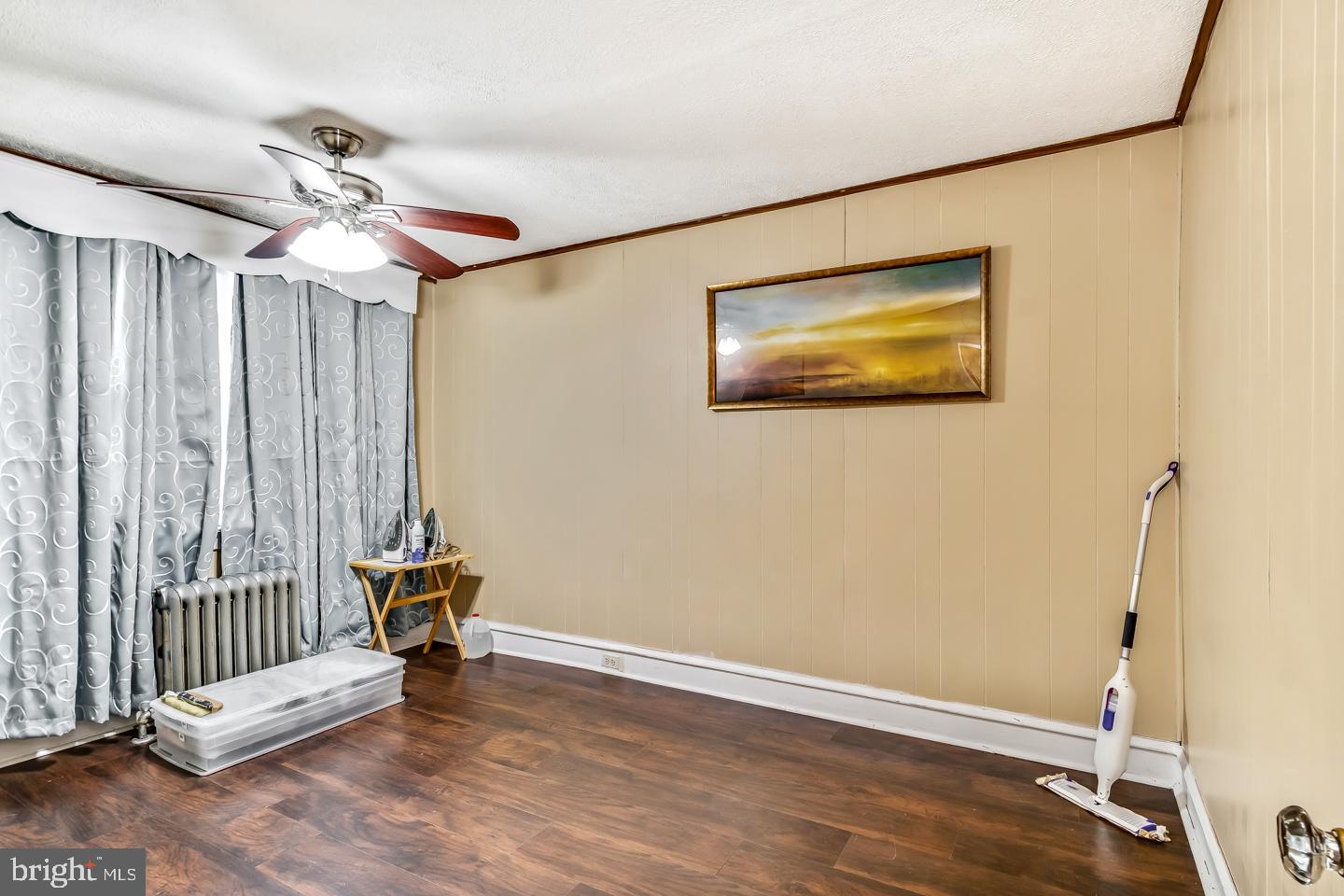 PHILADELPHIA (NORTHWEST) - Residential