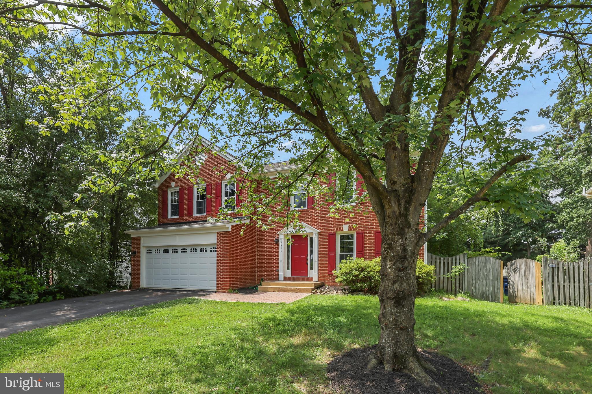 1511 SNOWFLAKE COURT