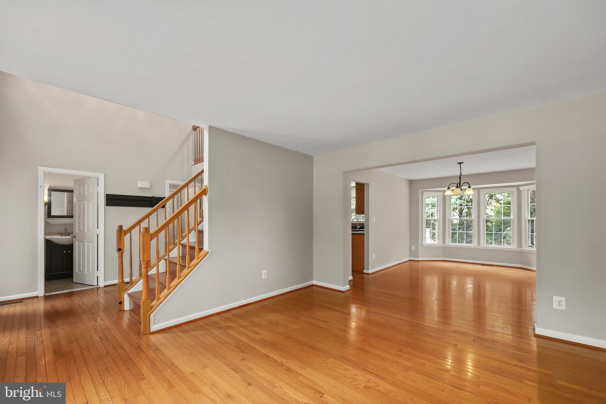 1511 SNOWFLAKE COURT