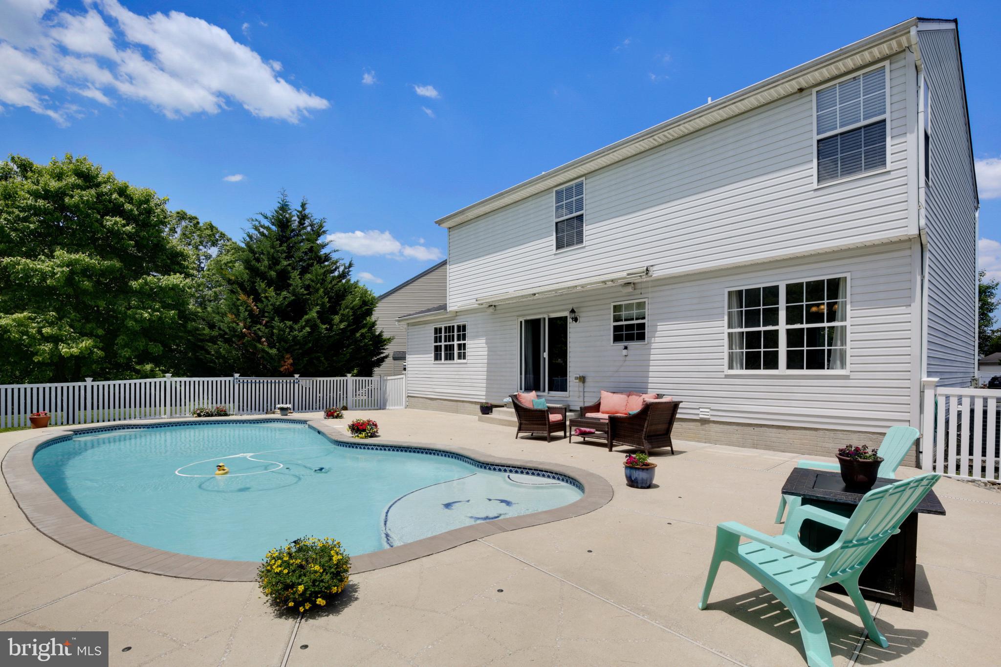 TUCHAHOE FARMS - Residential