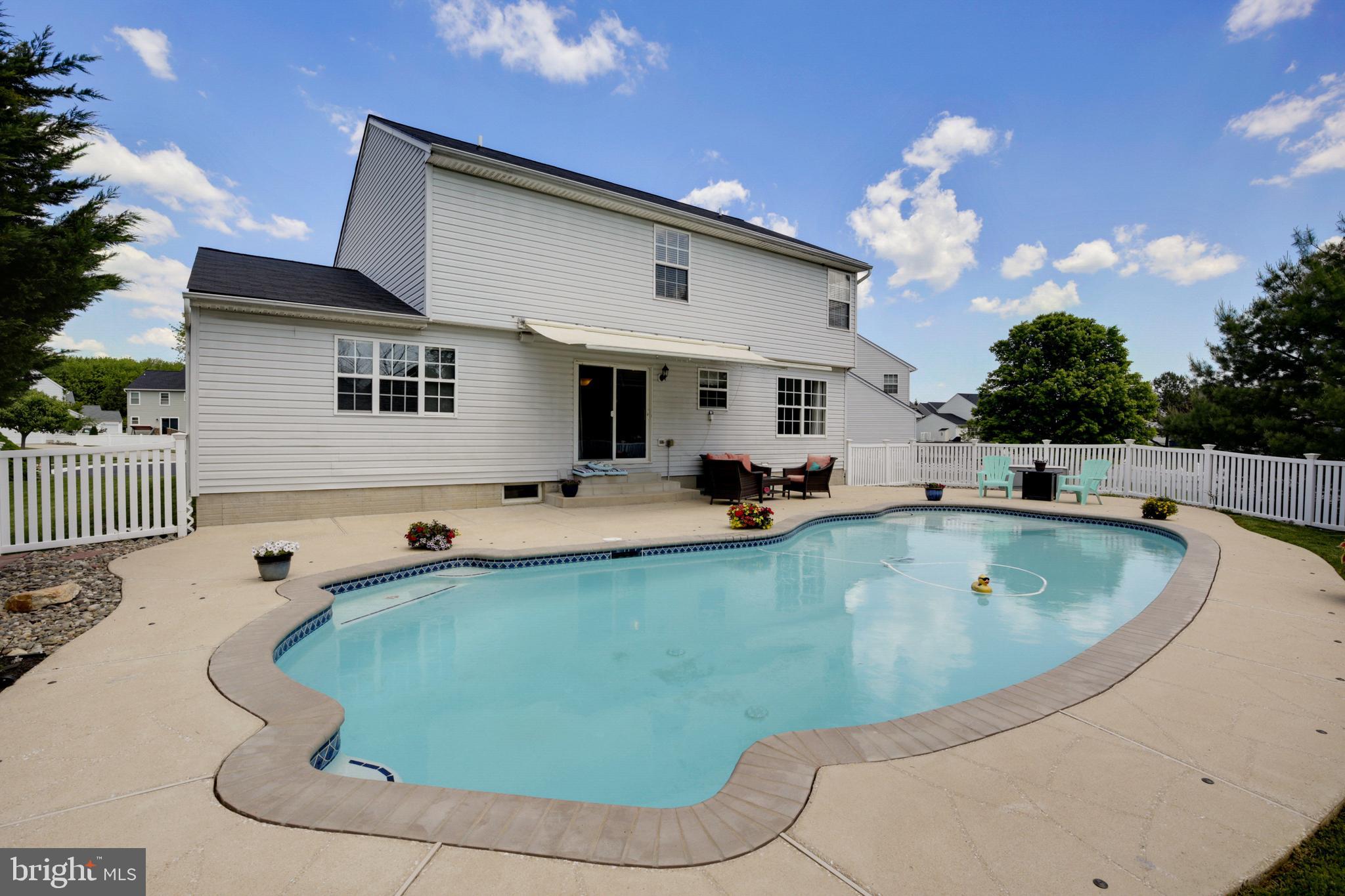 TUCHAHOE FARMS - Residential