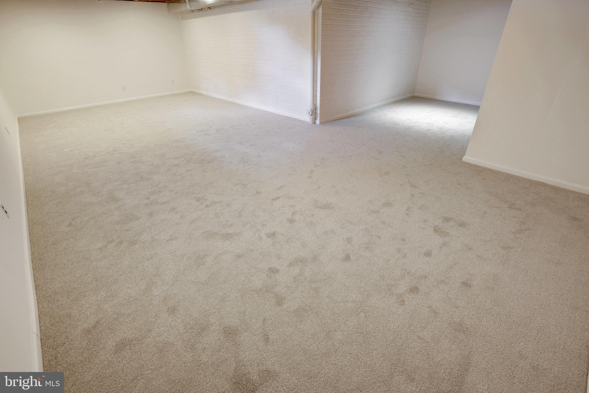 TUCHAHOE FARMS - Residential