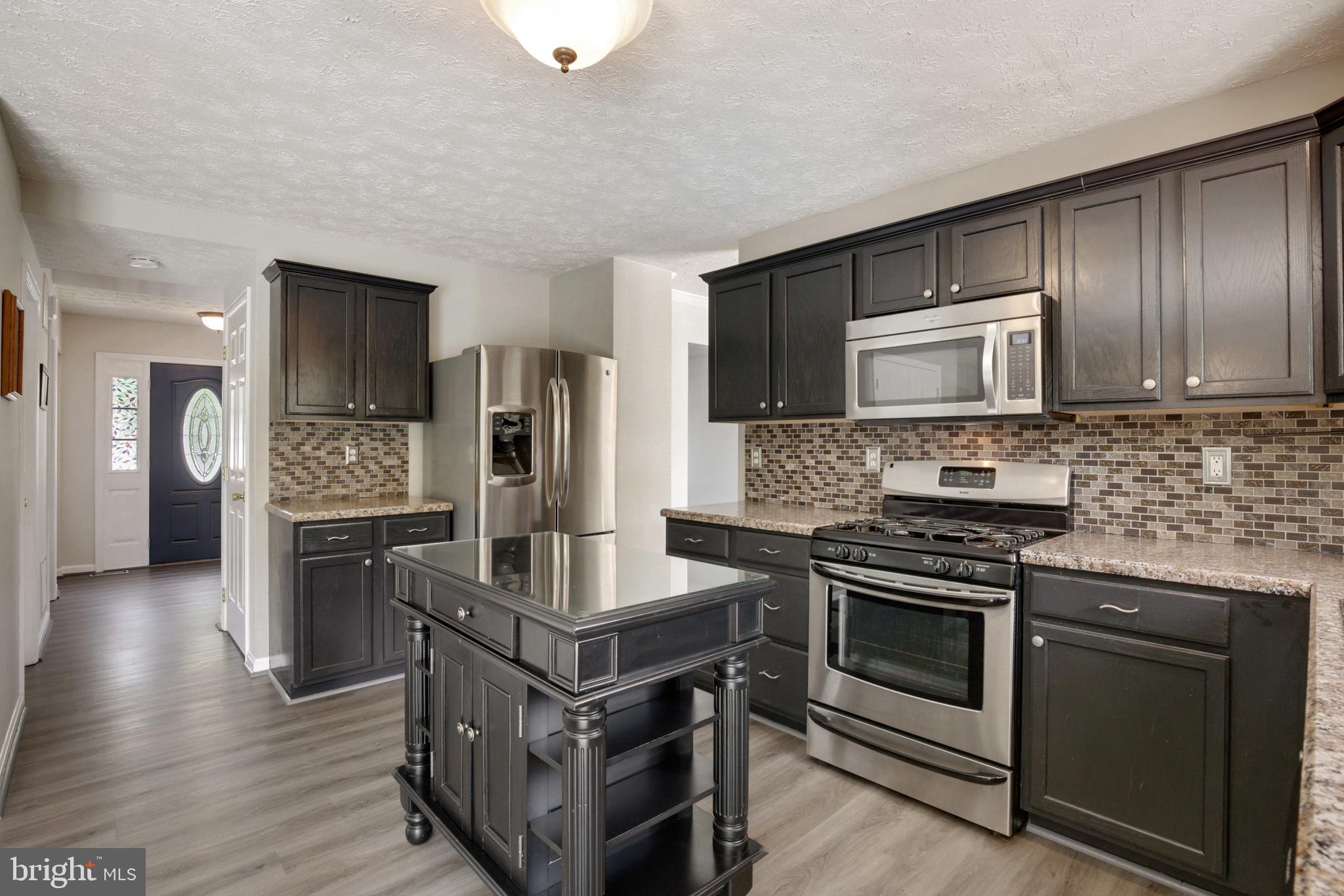 TUCHAHOE FARMS - Residential