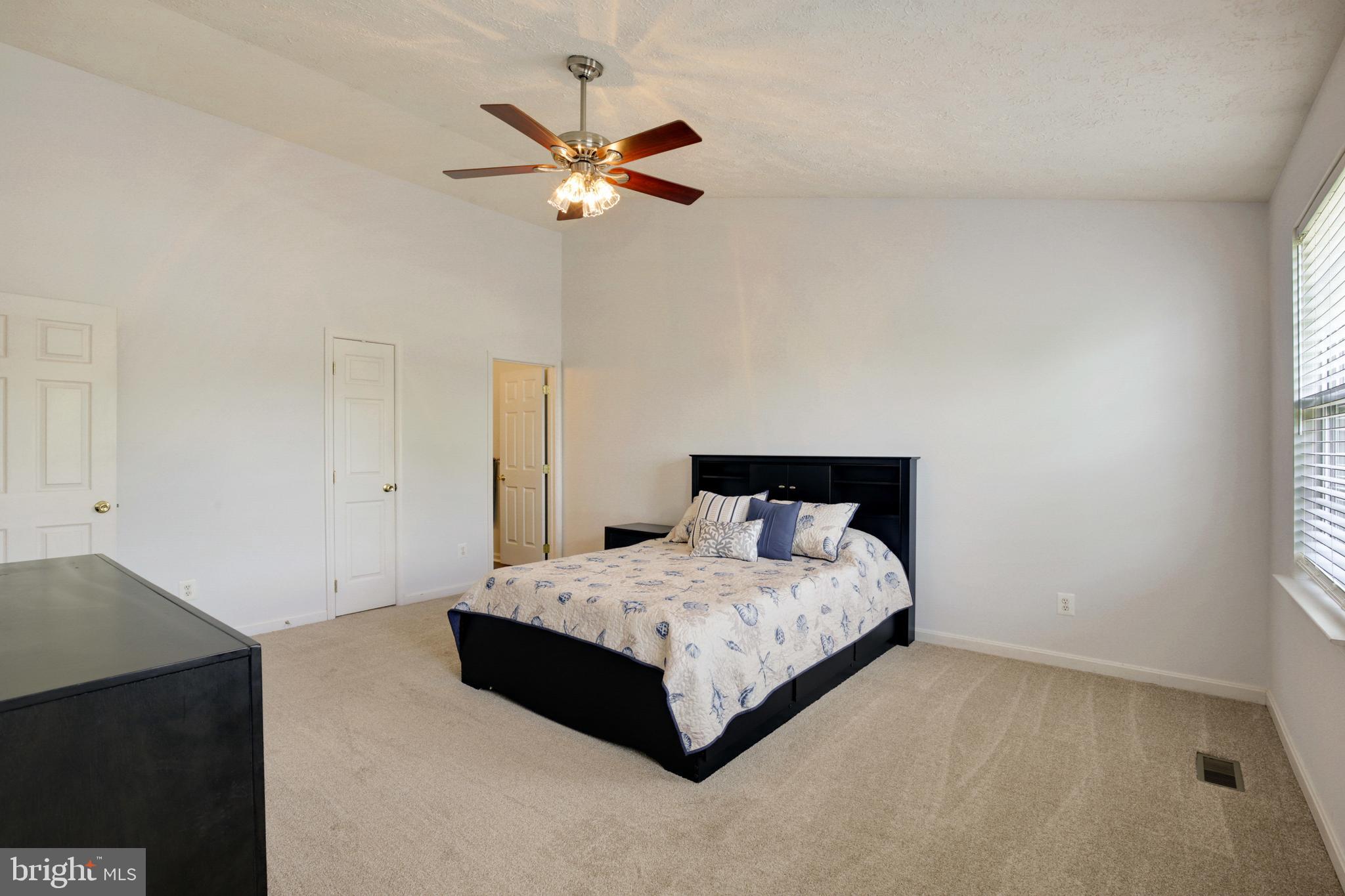 TUCHAHOE FARMS - Residential