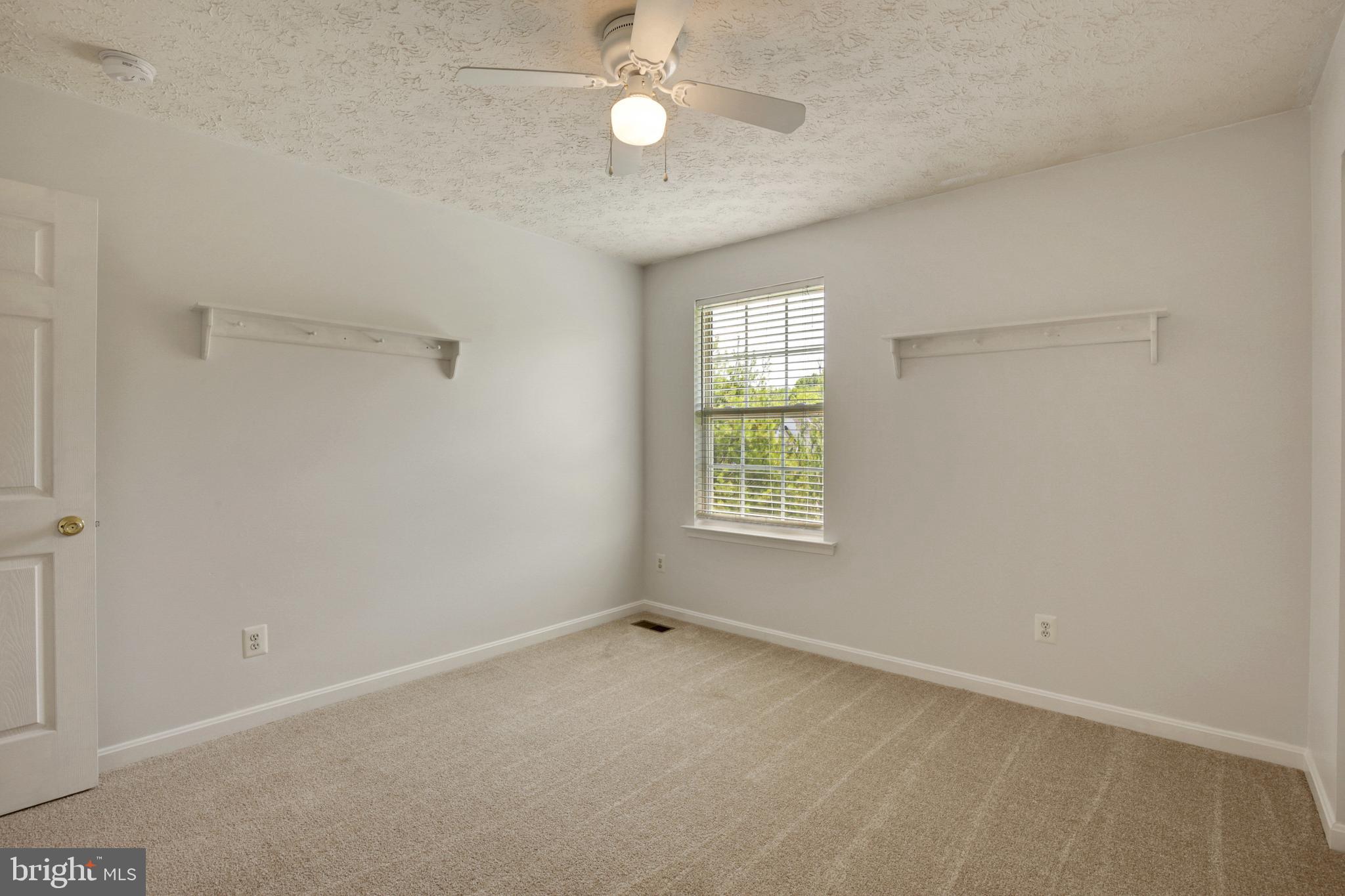 TUCHAHOE FARMS - Residential