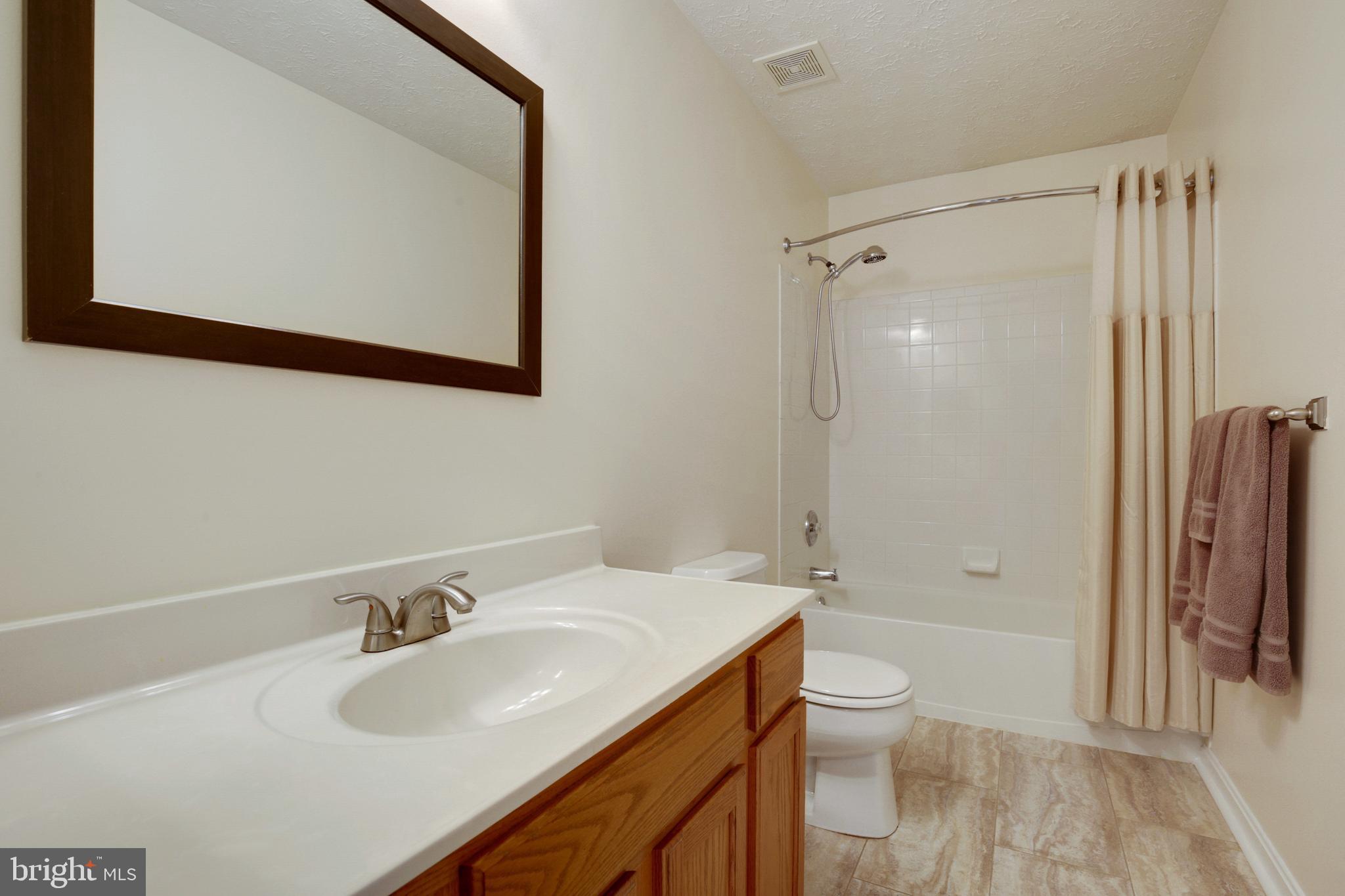 TUCHAHOE FARMS - Residential