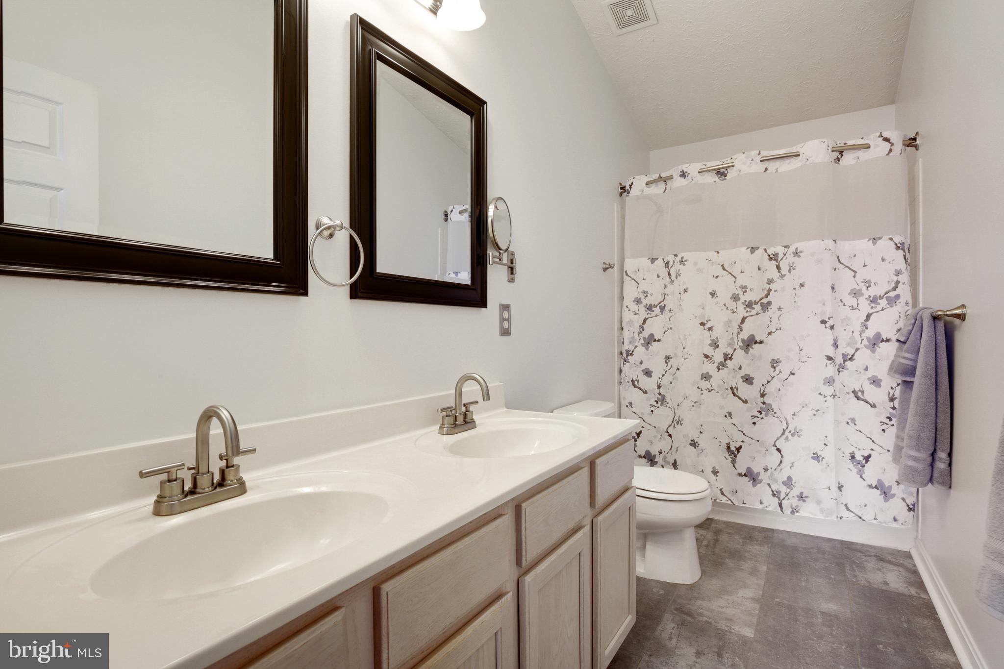 TUCHAHOE FARMS - Residential