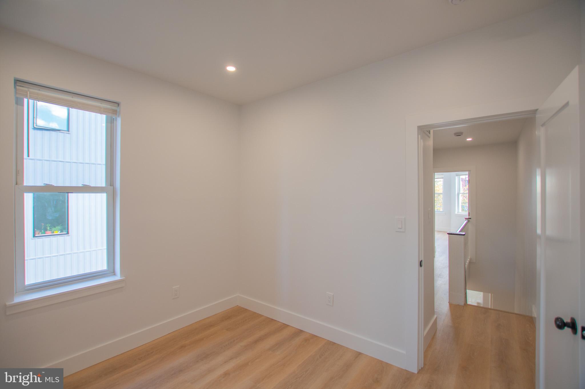POINT BREEZE - Residential Lease