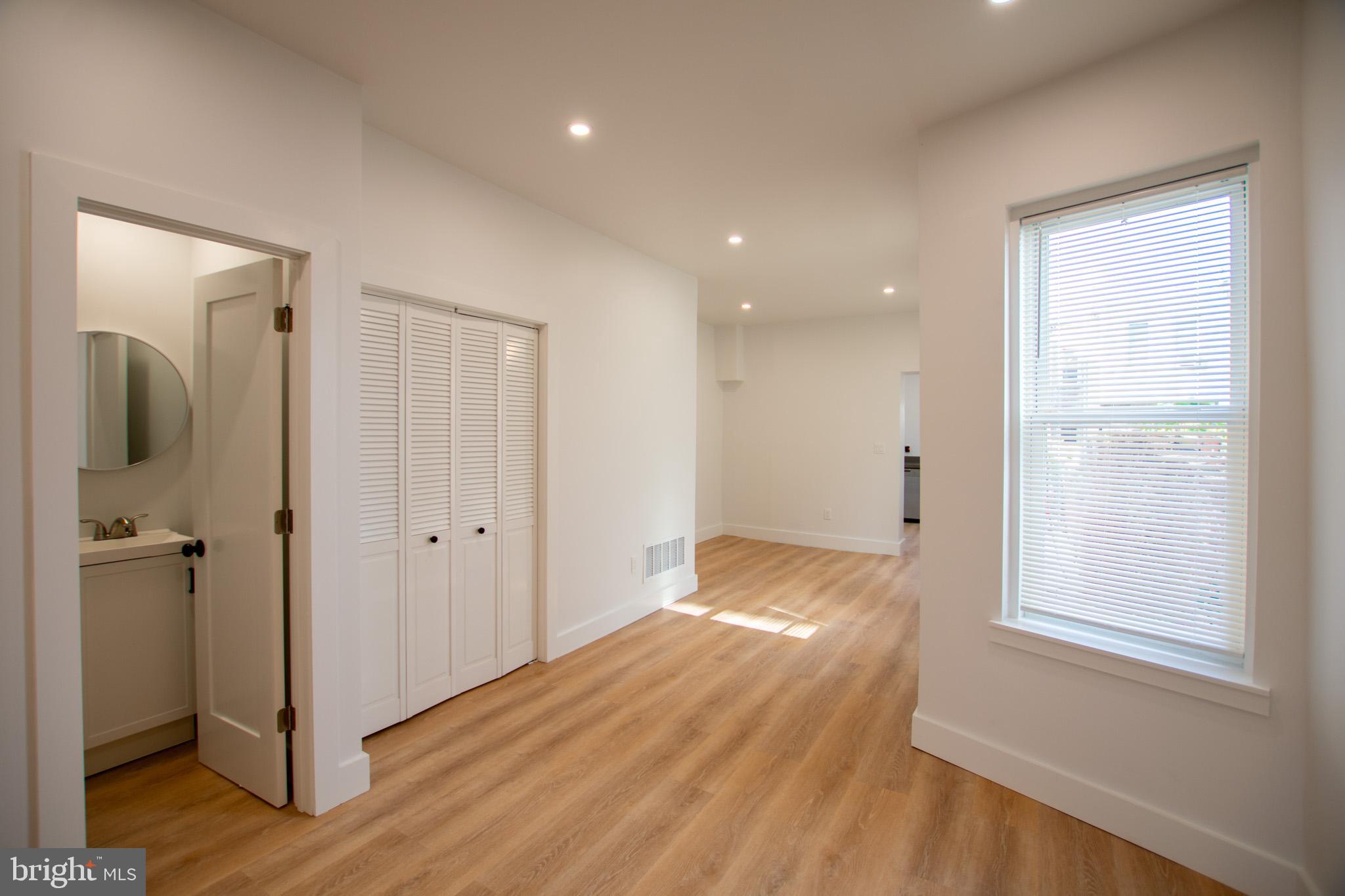 POINT BREEZE - Residential Lease