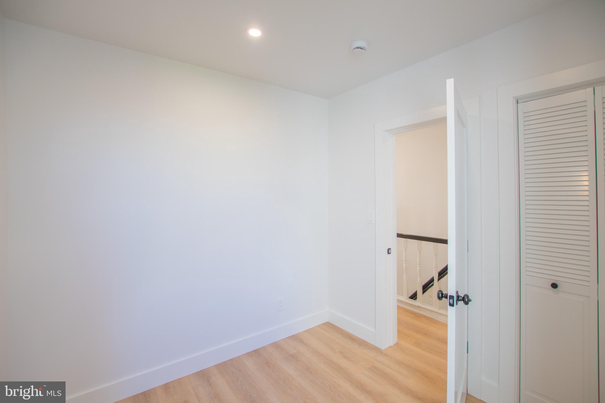 POINT BREEZE - Residential Lease