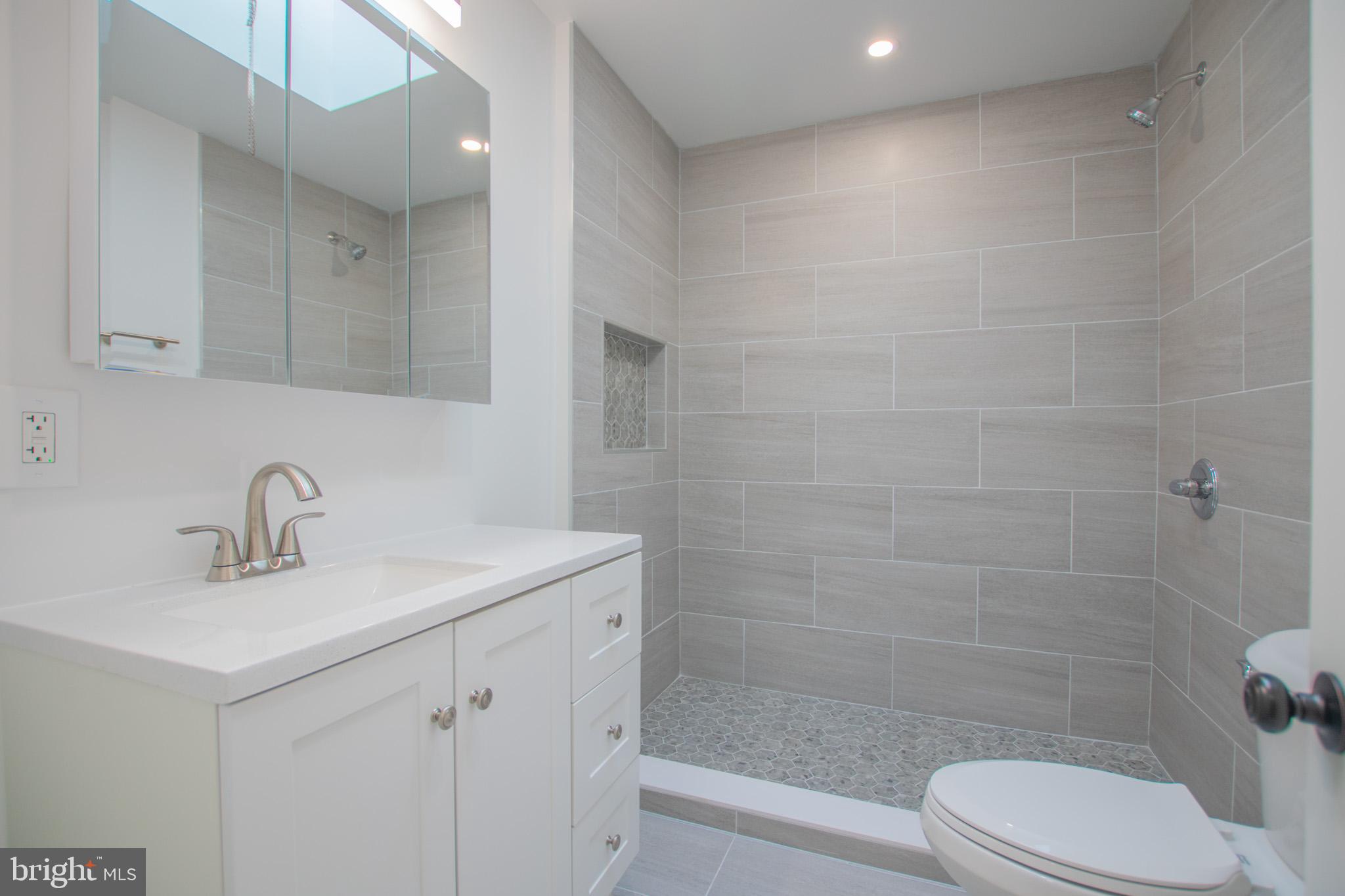 POINT BREEZE - Residential Lease