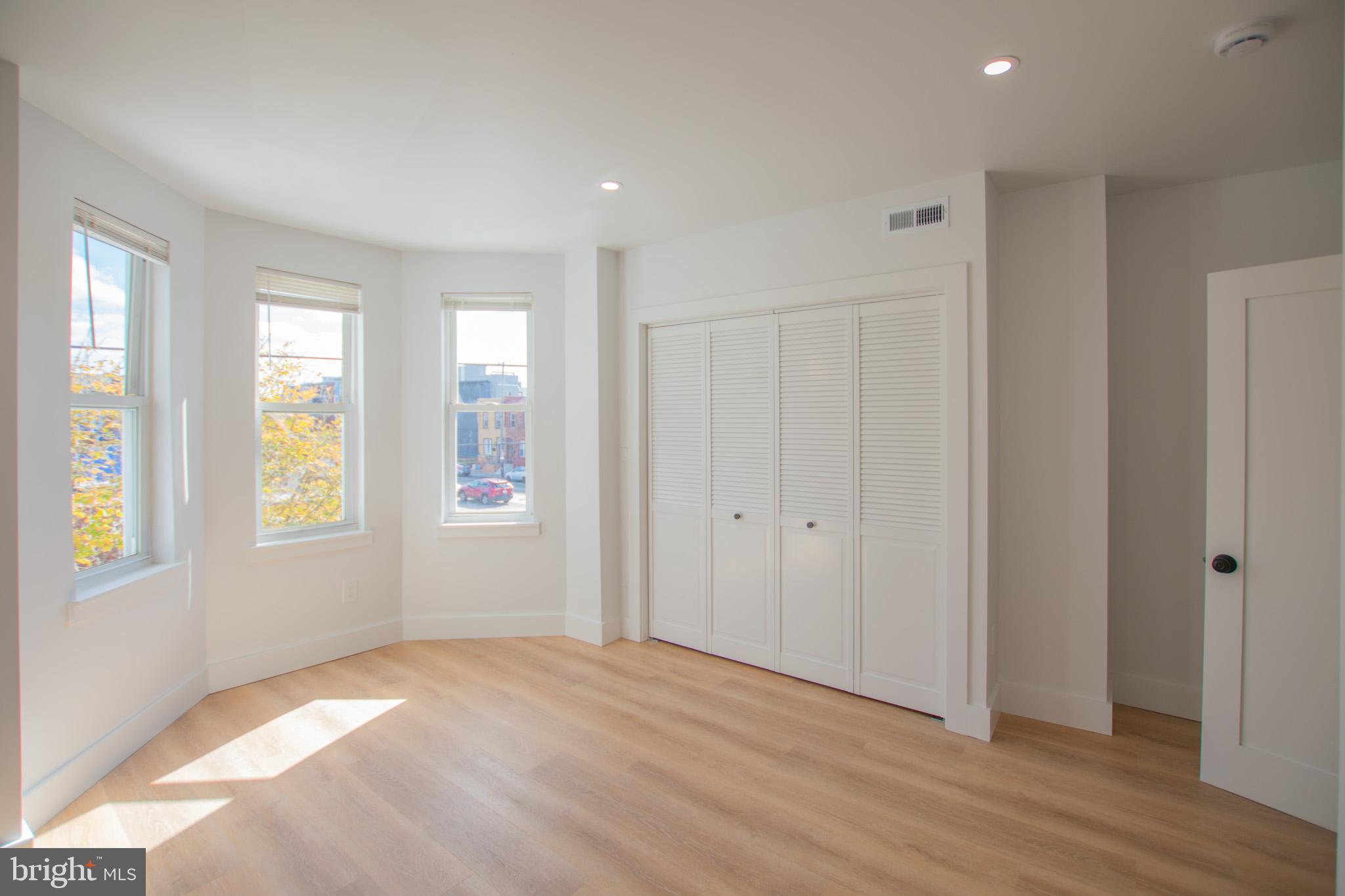 POINT BREEZE - Residential Lease