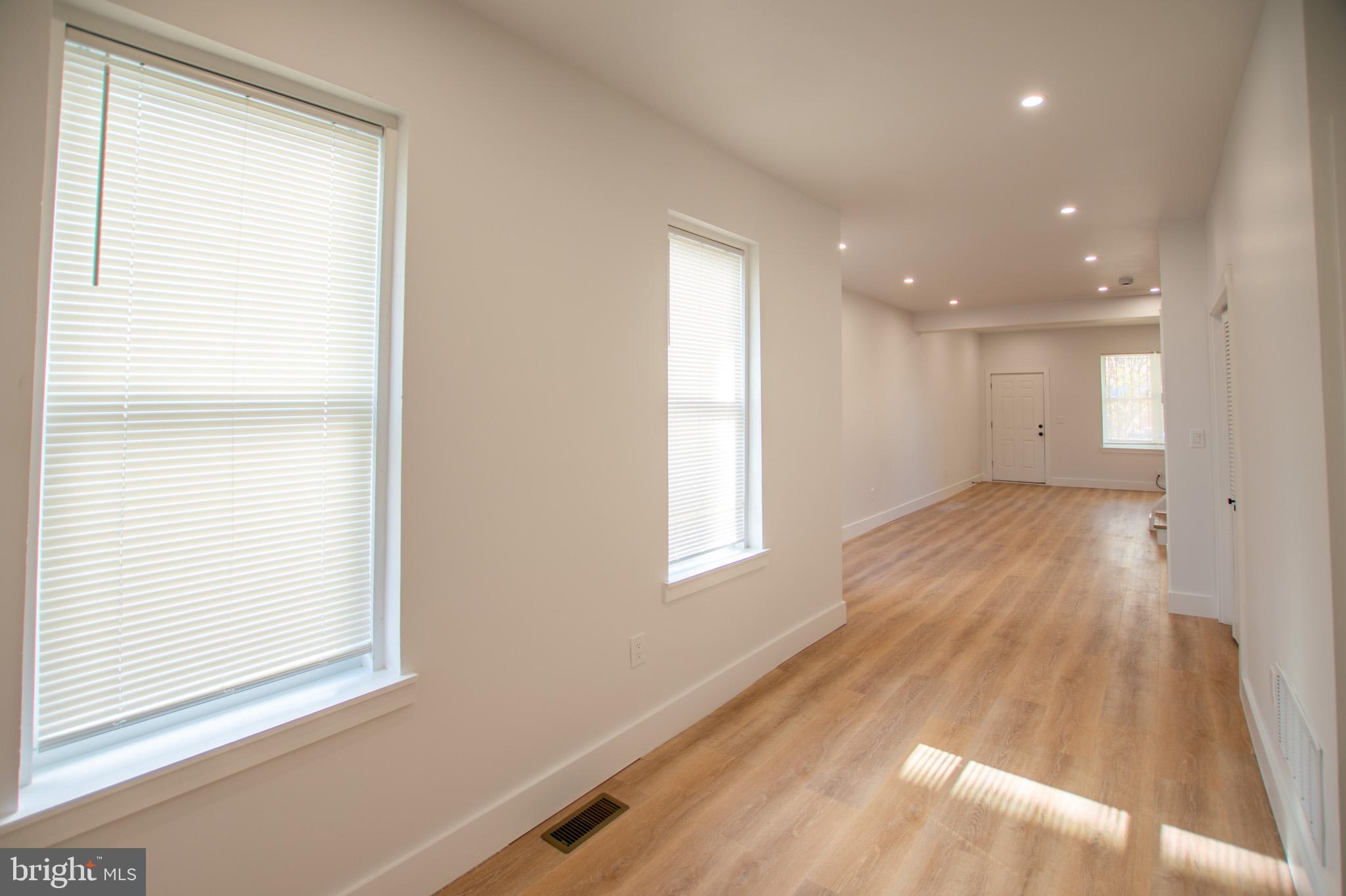 POINT BREEZE - Residential Lease