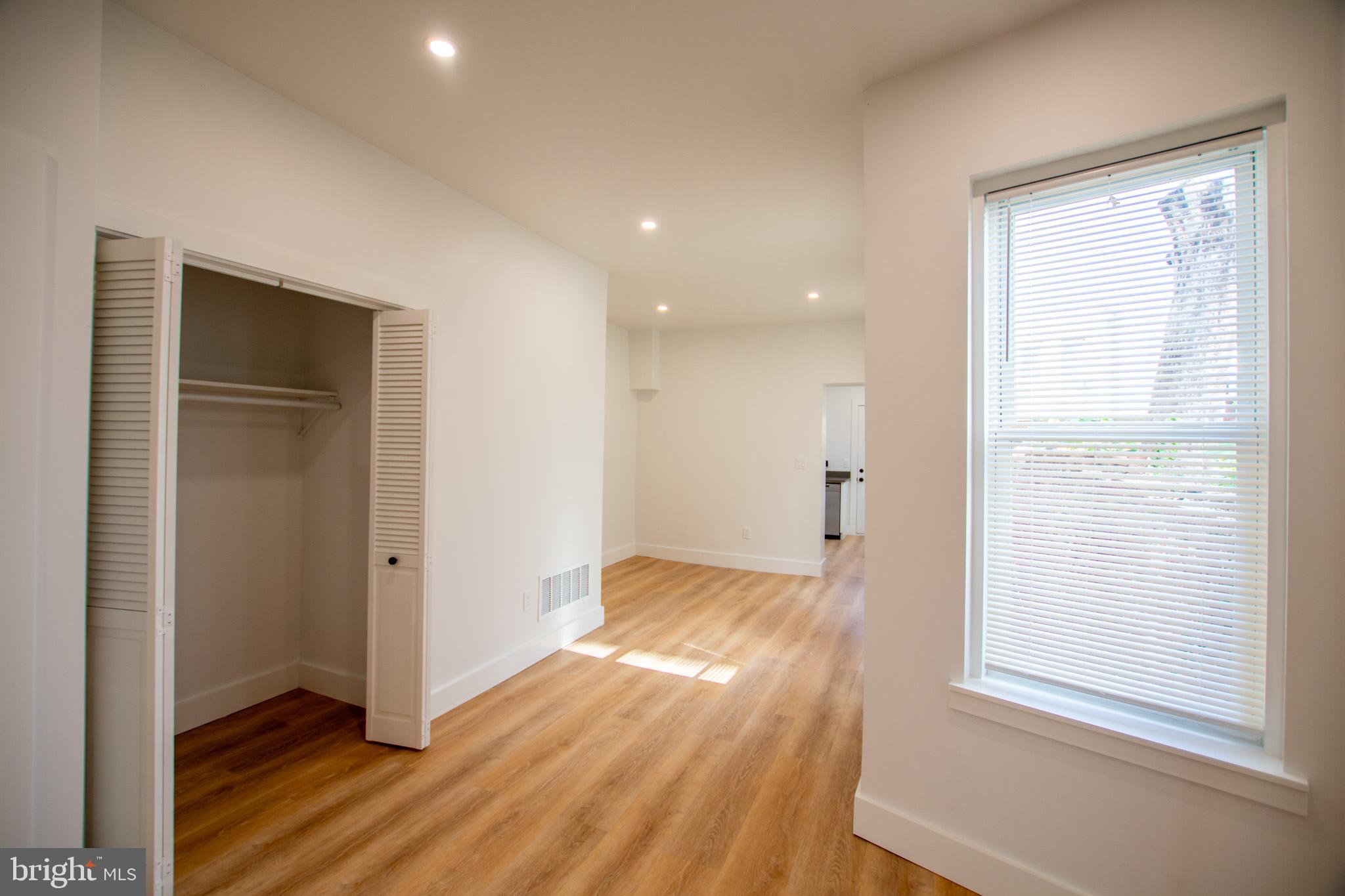 POINT BREEZE - Residential Lease