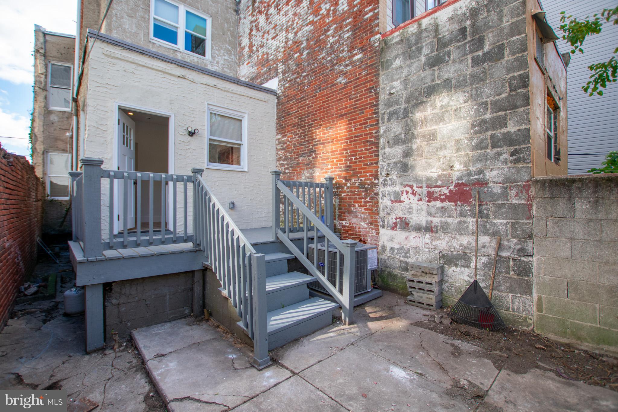 POINT BREEZE - Residential Lease