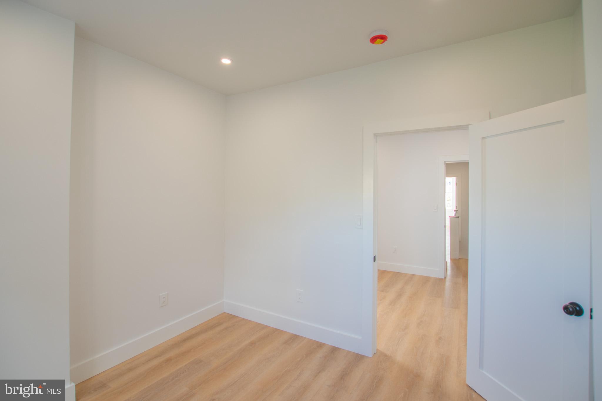 POINT BREEZE - Residential Lease