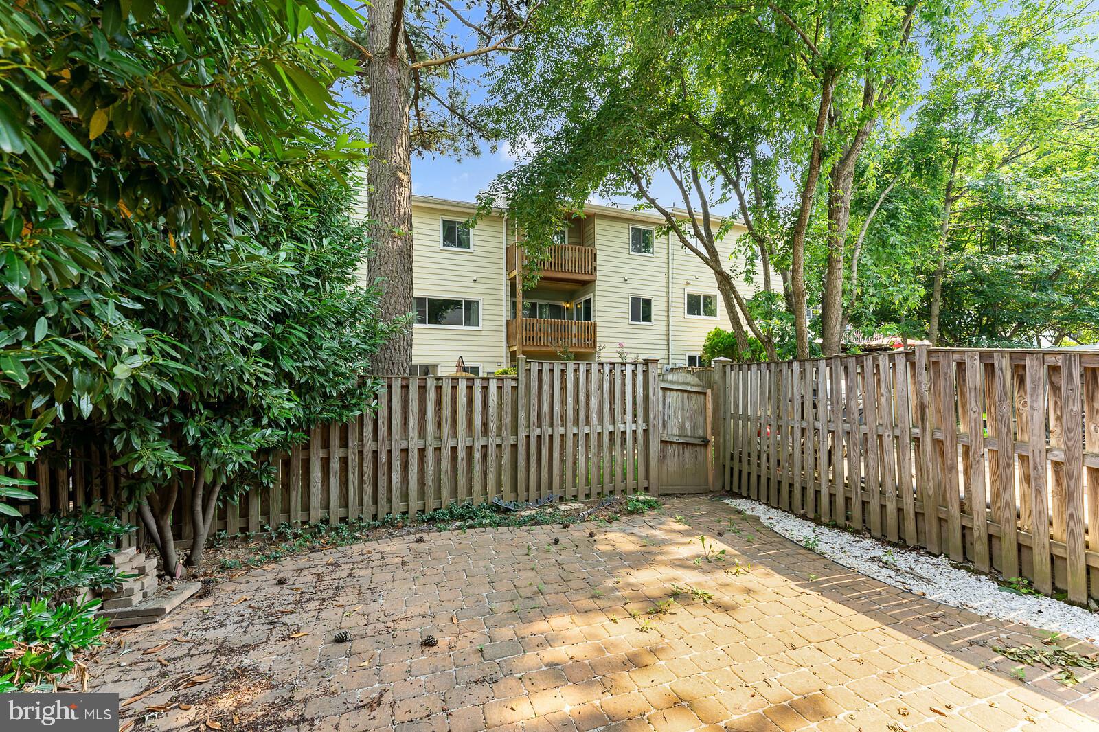 GLEN COVE - Residential Lease