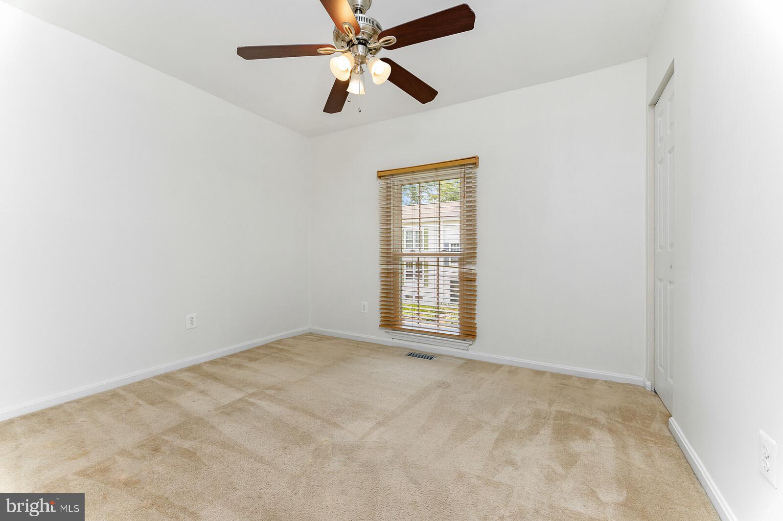 GLEN COVE - Residential Lease