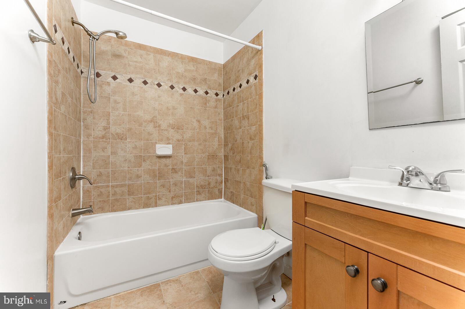 GLEN COVE - Residential Lease