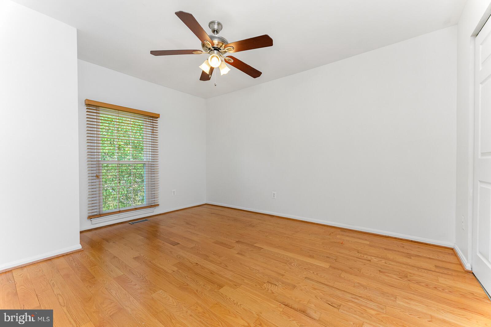 GLEN COVE - Residential Lease