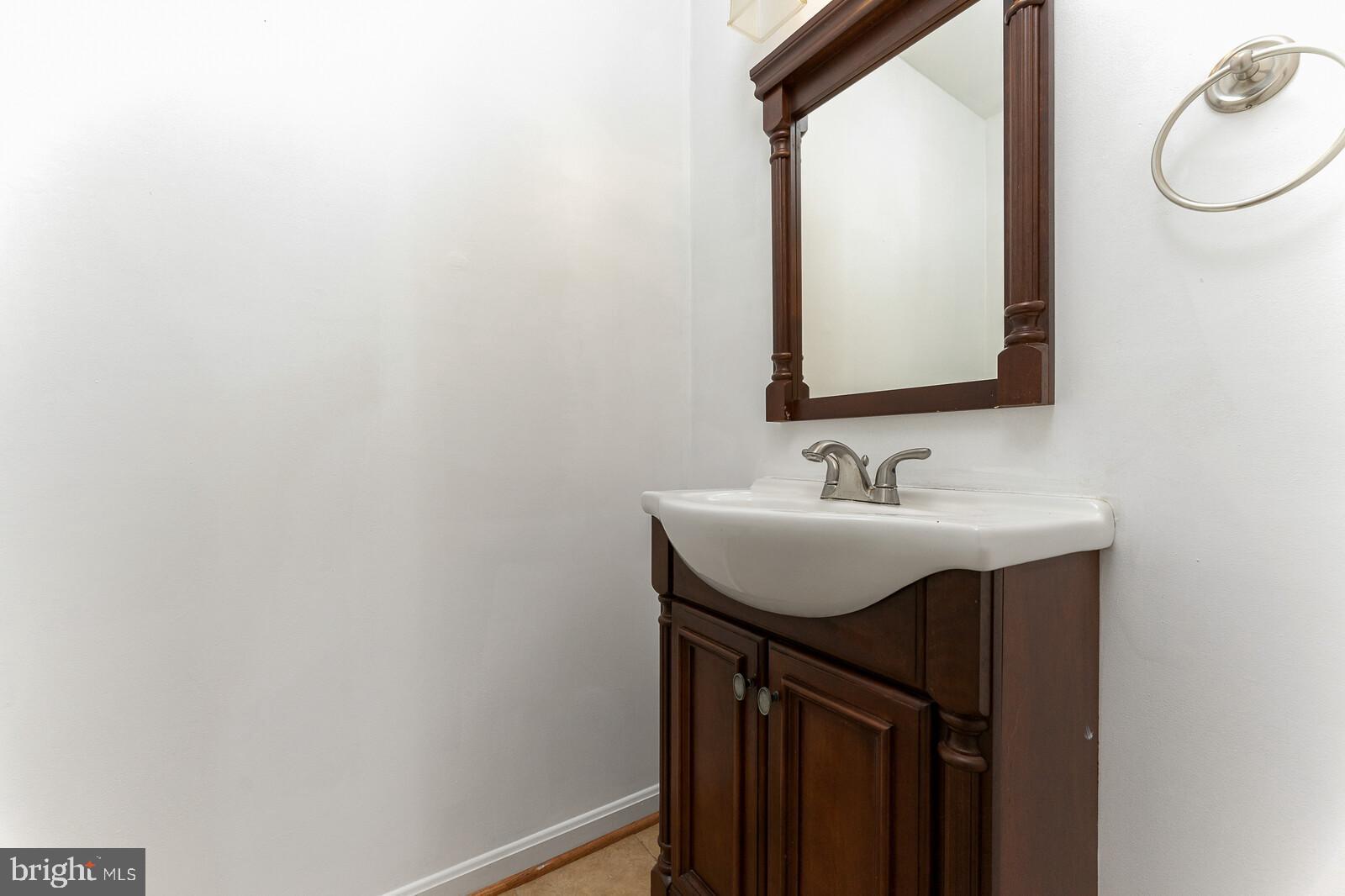 GLEN COVE - Residential Lease