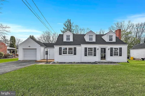 39 Meadowbrook Ave, Lawrence, NJ 08648 - MLS#: NJME2054042