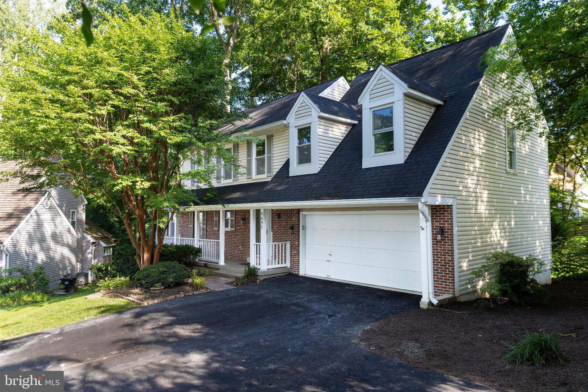 9695 HOLLY OAK COURT