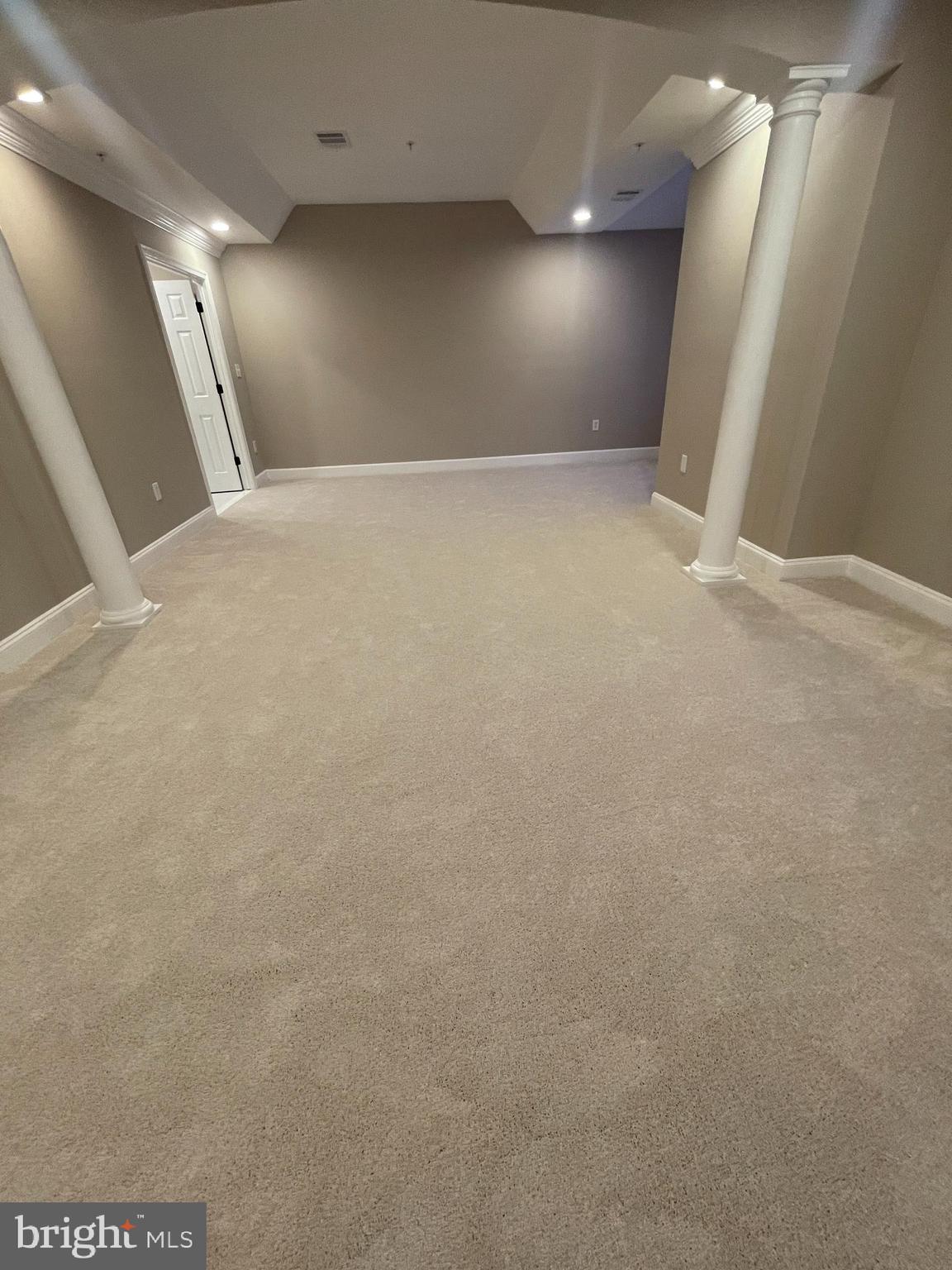 JAMESTOWNE ESTATES - Residential