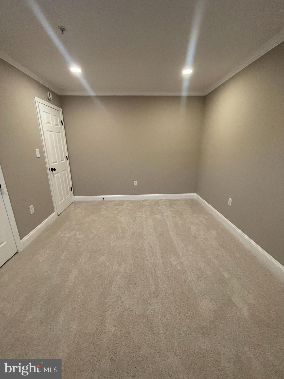 JAMESTOWNE ESTATES - Residential