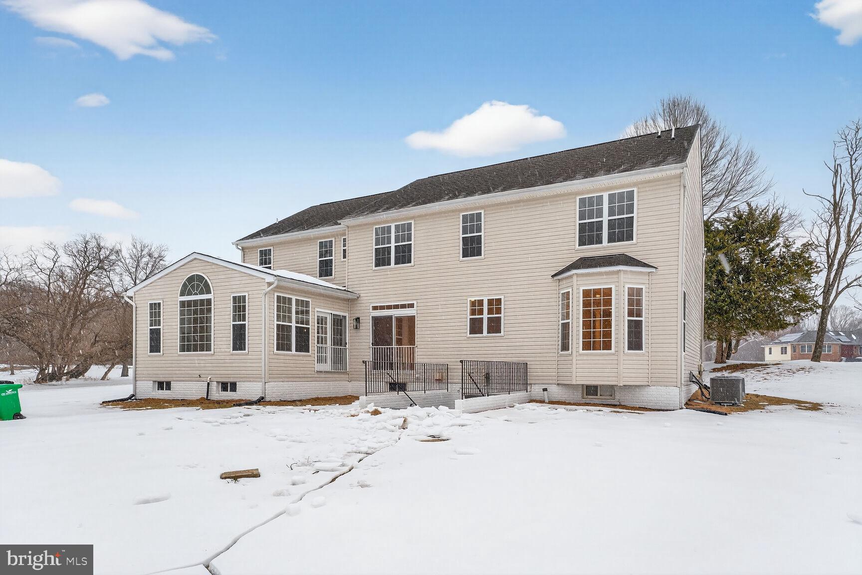 JAMESTOWNE ESTATES - Residential