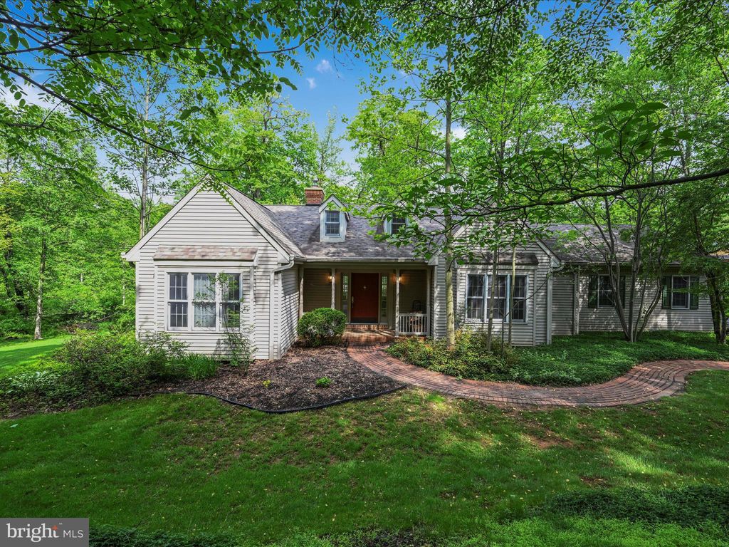 Photo of 320 N Ridge Road, REINHOLDS, PA 17569 (MLS # PALA2070086)