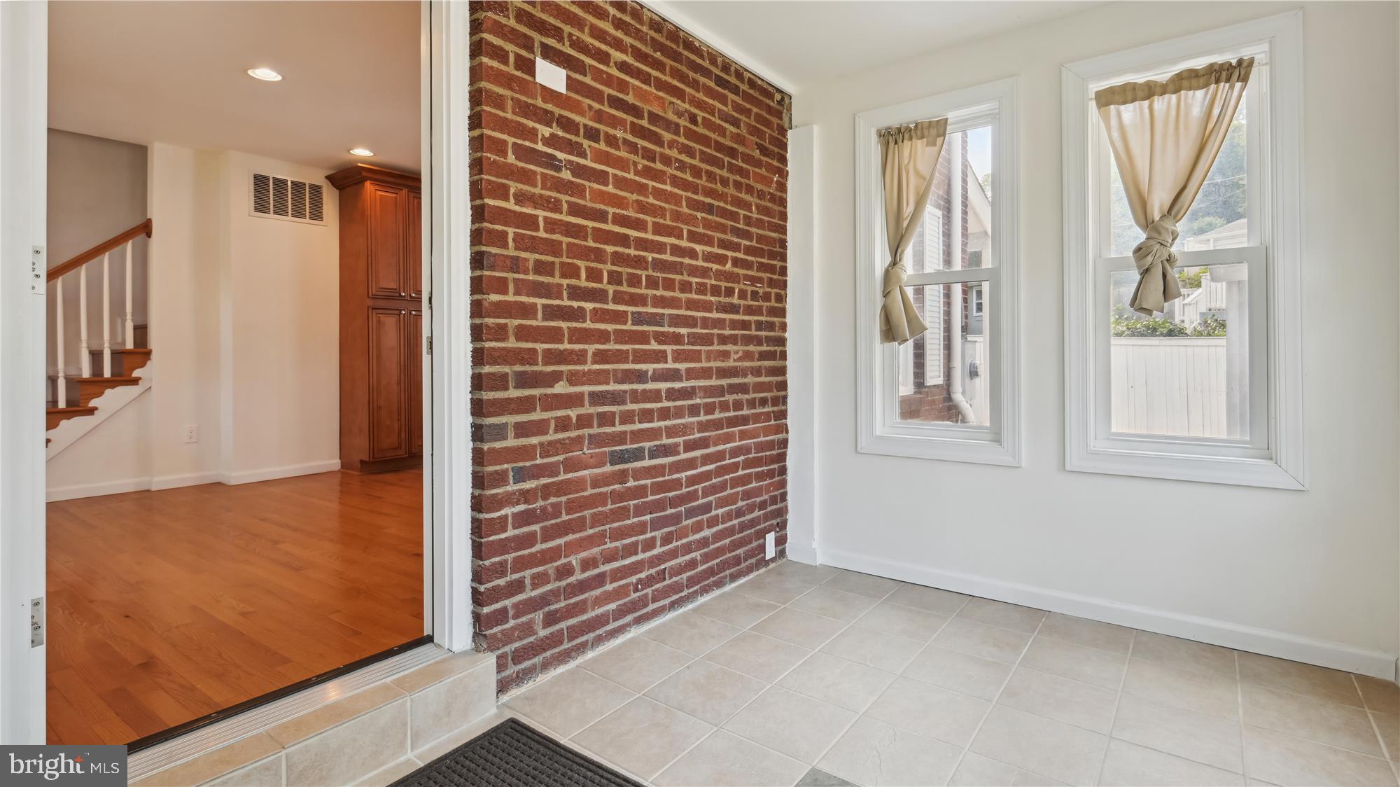 JEFFERSON MANOR - Residential Lease