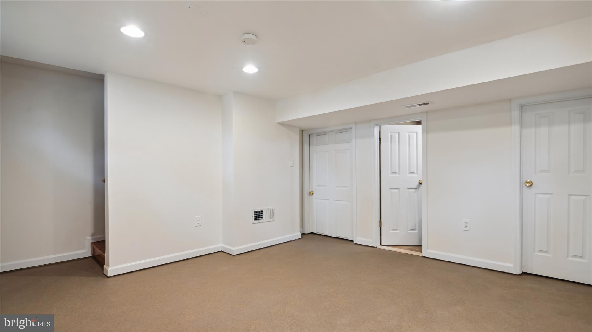 JEFFERSON MANOR - Residential Lease