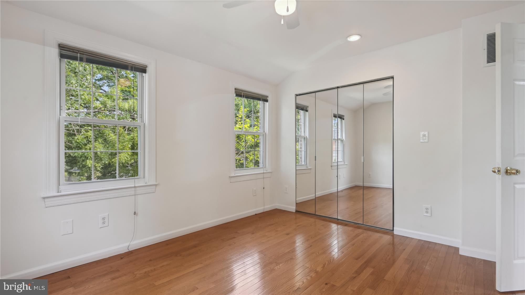 JEFFERSON MANOR - Residential Lease