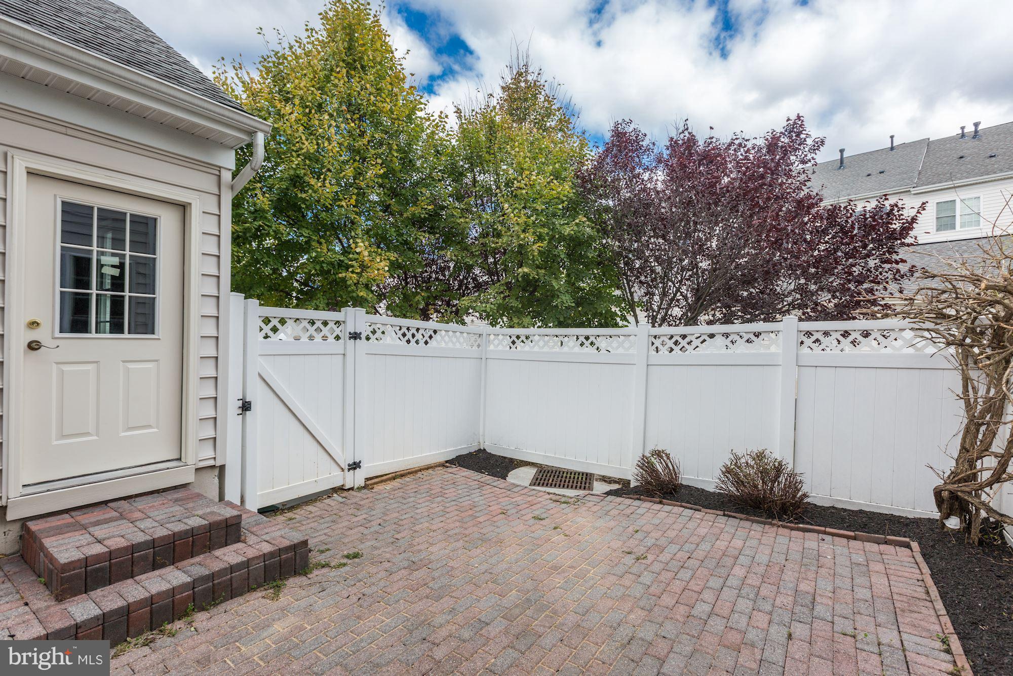 BRAMBLETON LANDBAY 2 - Residential Lease